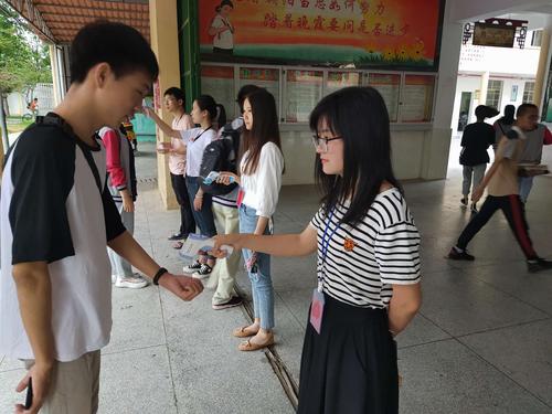 赣源中学抗疫复学花絮 礼明志宏摄