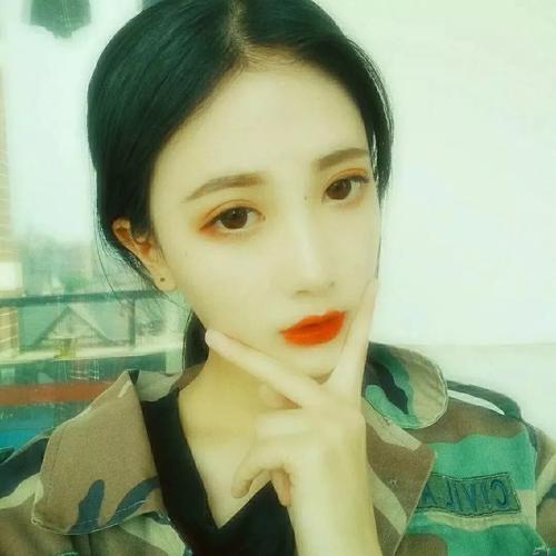 抖音小甜甜一夜爆红但是她私下却是超级拜金女