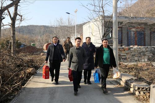 河南荥阳崔庙盆窑村:大爱跨越八千里 温暖老兵老党员