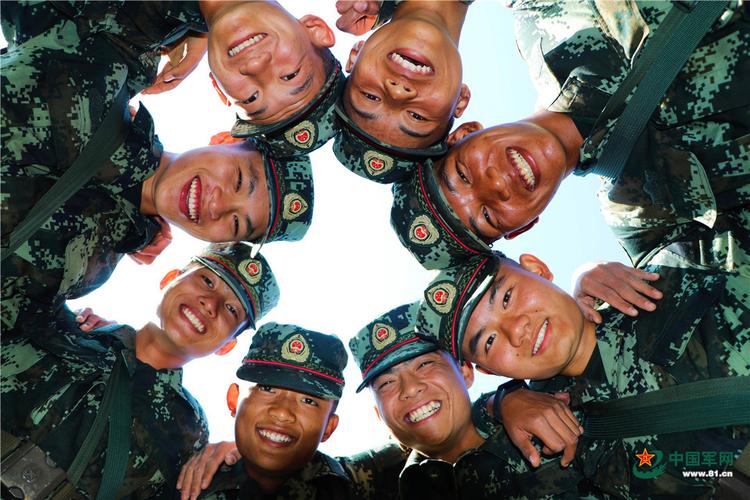 特别日子献给特别的你丨兵哥哥最美笑容大集结