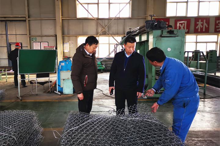 屯兰矿矿长曹俊文督导多经综合加工厂安全生产工作