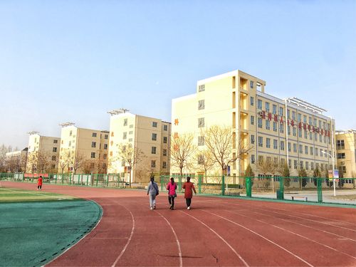 春天,美丽的双塔中学