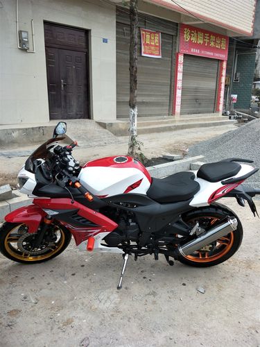 出售宝雕2502a半年新车