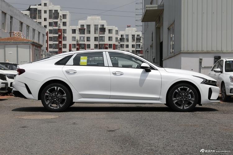 有颜值还有料内外兼修的起亚k5凯酷最高直降234万啦