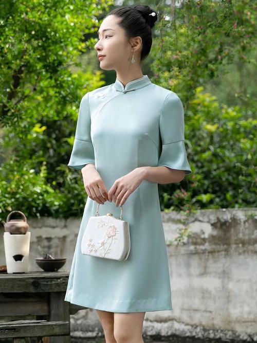 众筹丨婀娜的新式旗袍典雅的玉兰刺绣尽显东方女人的美