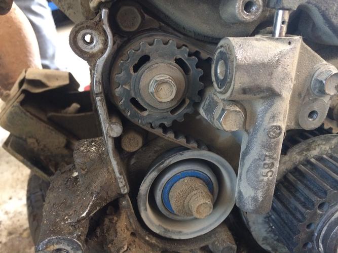 三凌猎豹发动机4g64正时点曲轴和凸轮轴的点怎么对?