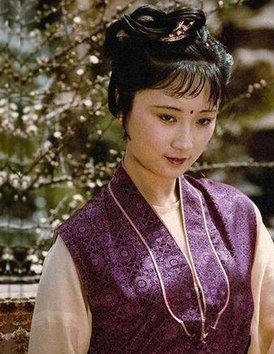 《红楼梦》中饰演苦香菱的她,现实生活中婚姻很幸福