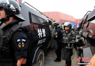 湖北特警反恐演练装甲车拉风(组图)