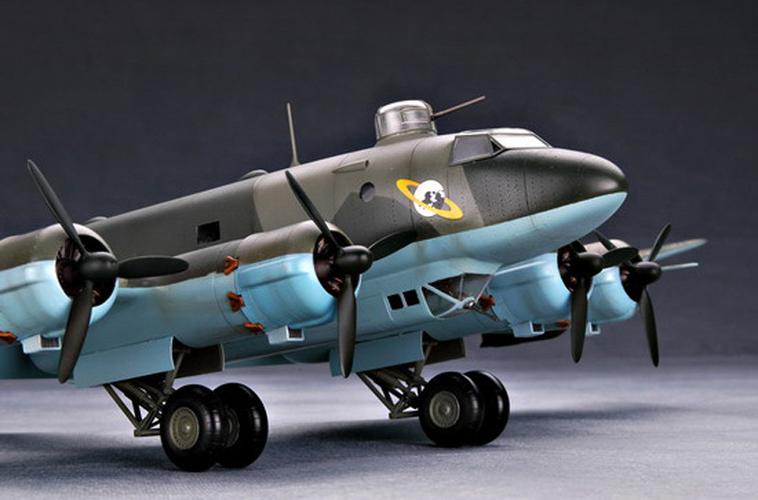 小号手模型1/48 二战德国福克-沃尔夫fw200c-4轰炸机 02814_7折现价