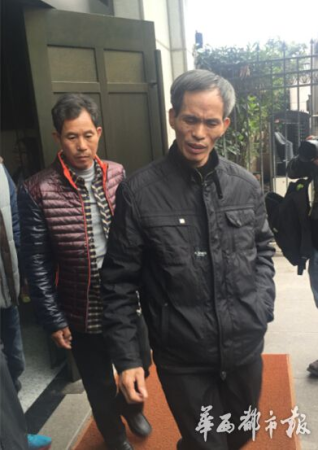 林尊耀说,他要问换律师,是否投毒等问题,但林森浩重复说:现在说也没用