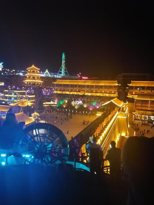伊川龙凤山的夜景_景点_夜景_风景_洛阳龙凤山古镇_身边的风景_出行
