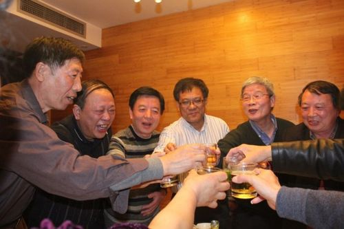 两个北安小伙子,一个老婆是上海人,一个老婆是绥化人,懒猫我好像是