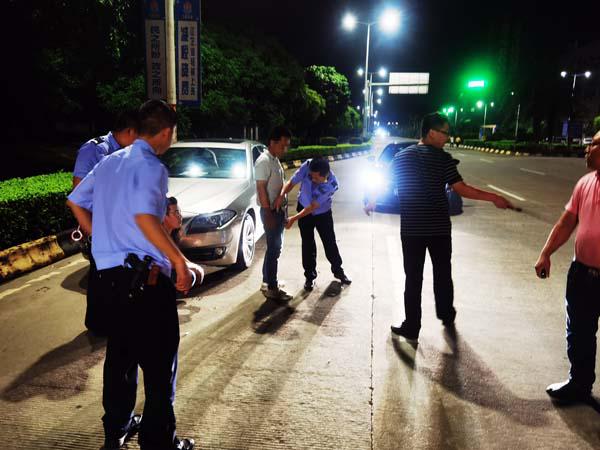 "土豪"接连出了近十次车祸 对方均是酒后驾驶"老司机"