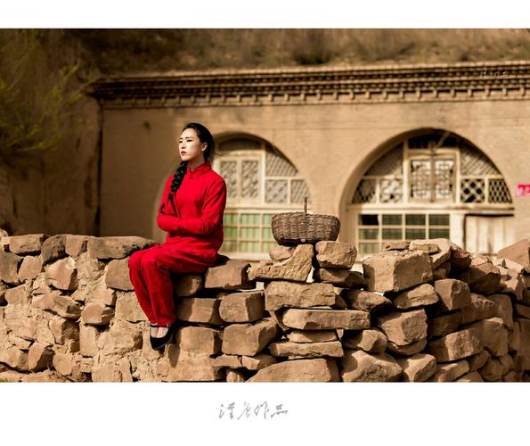 陕北女人《等待》 图/文 汉唐