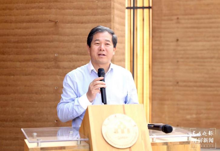 昆明理工大学党委副书记,校长王华