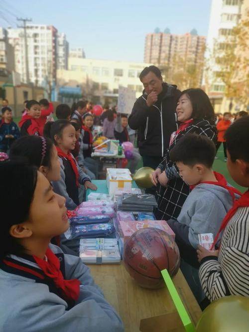 这所学校开了家超市购物不要钱济南市育贤第四小学