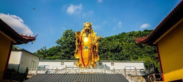 安徽铜陵著名旅游景点凤凰山初夏时节景迷人,诗情画意