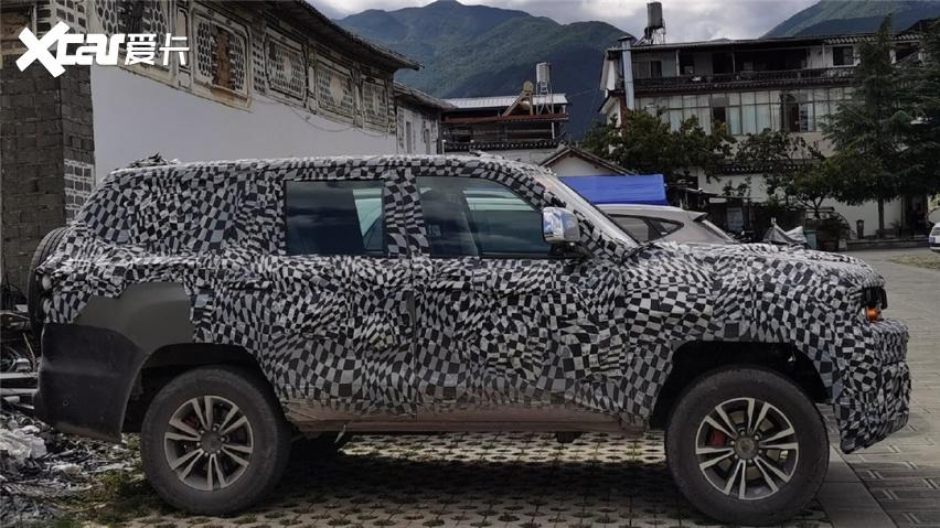 北京bj60最新谍照曝光 定位中大型越野suv/竞争坦克500