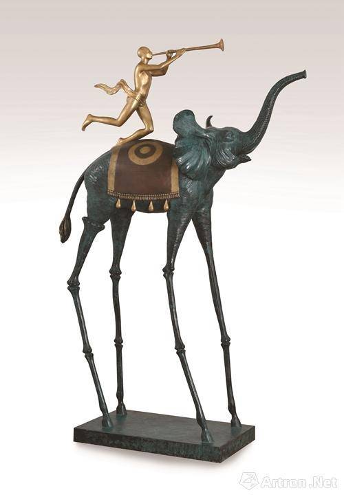 萨尔瓦多·达利的《凯旋的大象》以1320万元刷新佳士得上海拍卖以来