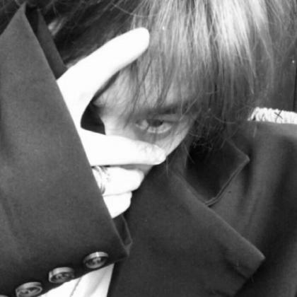 小众风格黑白男生头像个性成熟高冷