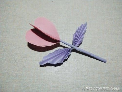 手工乐园 折纸剪纸区 彩纸爱心仙女棒玩具的制作方法 精品展台  爱心