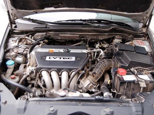 本田七代雅阁发动机和车大架号在什么位置,具体点,最好发个图片,谢谢!