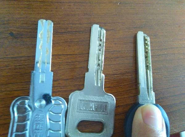 有哪位专业人士能看出来,这三个钥匙对应的锁芯分别是什么级别的?