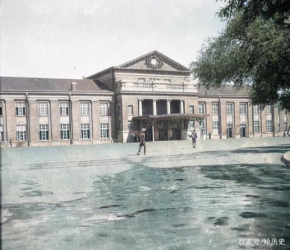 老照片:1930年代吉林长春,宽城子火车站,西洋别墅,大