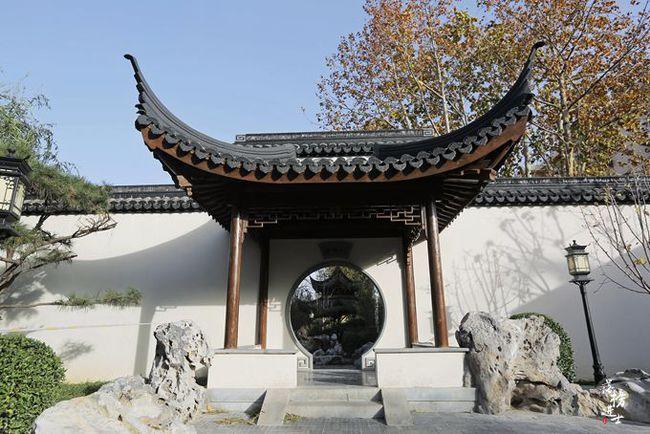 石家庄闹市有一座裕园粉墙黛瓦小巧精致仿佛来到了江南园林