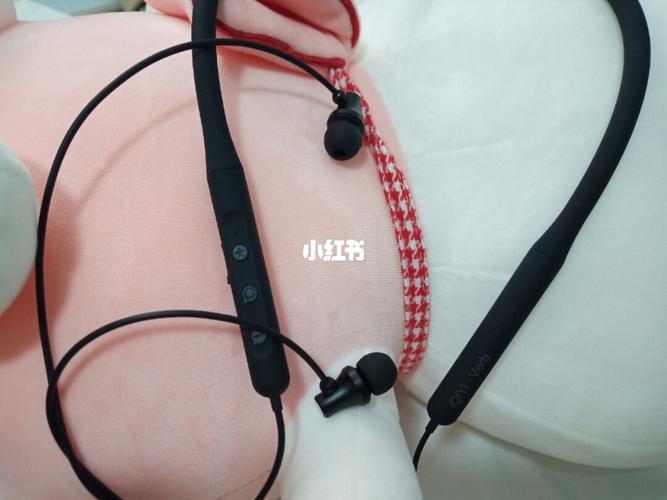 挂脖式蓝牙耳机_蓝牙耳机_挂脖_耳机_音质_音乐_蓝牙耳机推荐_科技