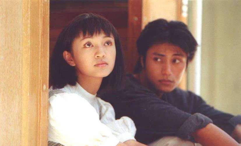 相逢时节主演罗海琼产后情绪崩溃婆婆引领她在悲痛中坚强