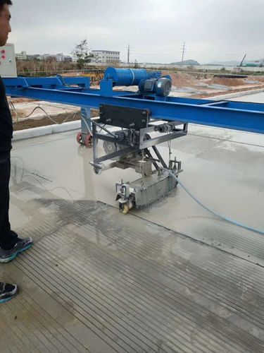 水泥路面刻纹机悬轨式水泥路面刻纹机
