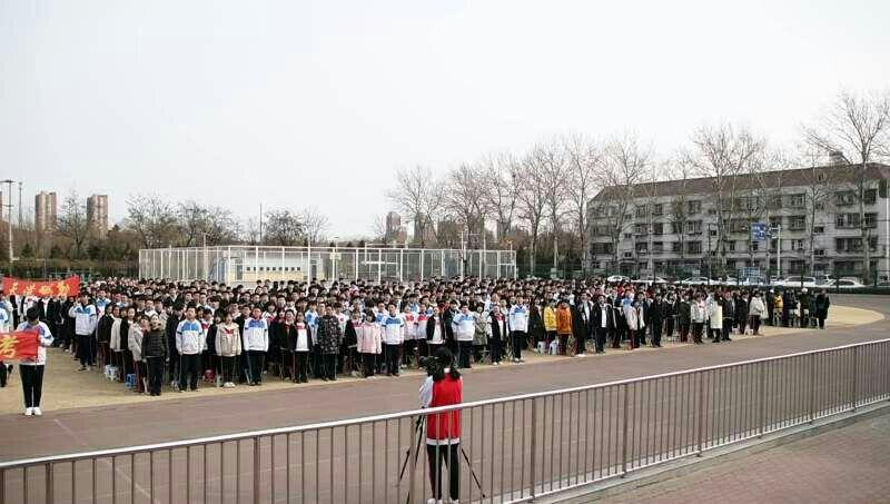 整装待发,负重致远---唐山市第十二高级中学2019年春季开学典礼暨百日