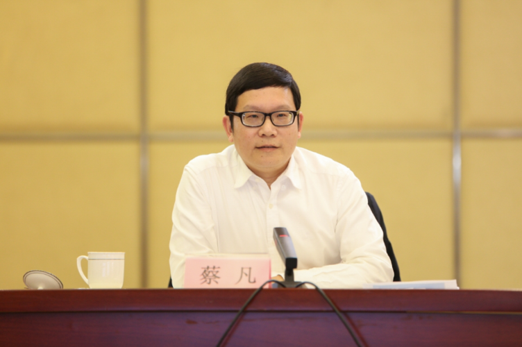 宝安区政府党组成员,副区长蔡凡表示,宝安区委区政府高度重视市区工务