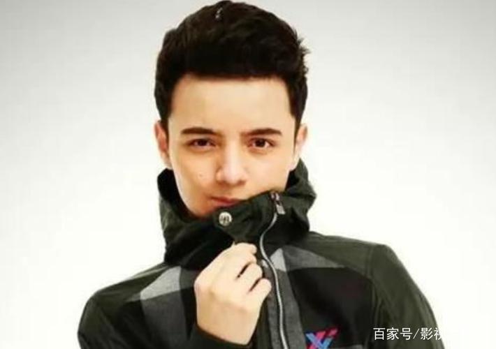 来自新疆的5位帅哥明星,百克力米热上榜,你喜欢哪一位?