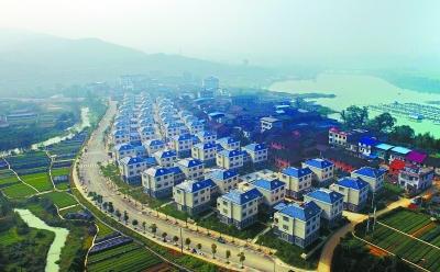 山东是沿海城市吗答:山东是个沿海省份青岛靠黄海日照靠东海烟台