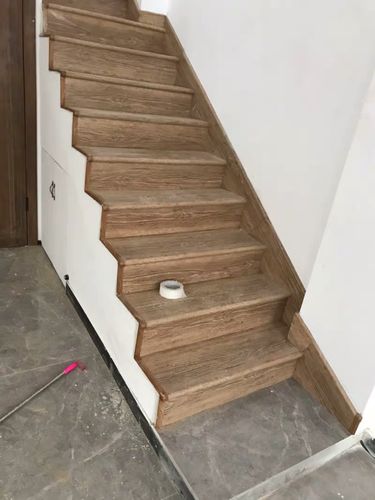 厂家现货直销 强化复合楼梯踏步板 自带圆边收口 安装