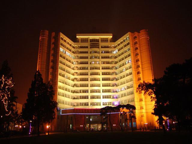 校本部夜景-北京理工大学深圳研究院官网