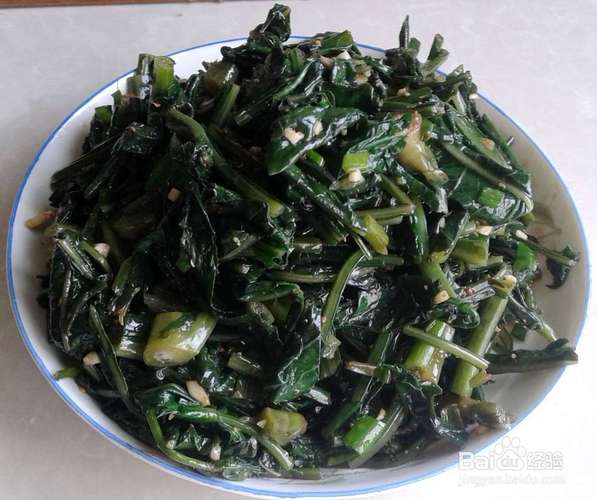 这样一道美味野菜——凉拌苦麻菜就做好了,做法简单,口感爽脆,而且一