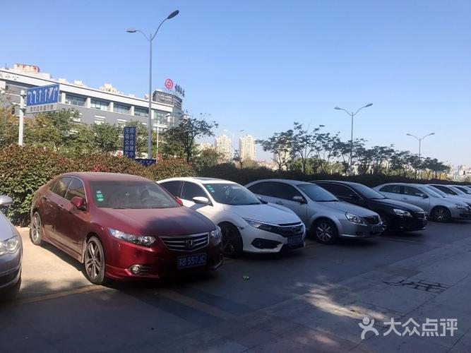 农村商业银行停车场图片 - 第2张