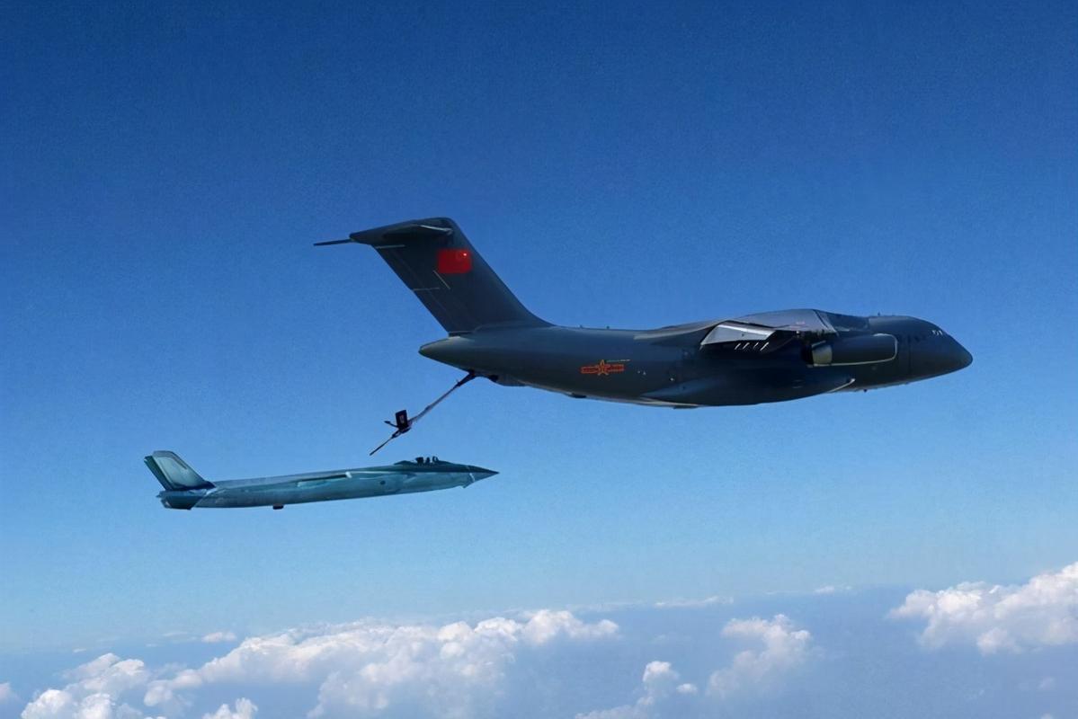 设想中运油-20为歼-20空中加油的景象