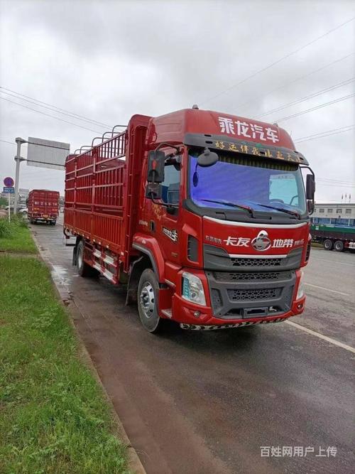 东风柳汽乘龙h5 单桥6.8米高栏220马力国五车