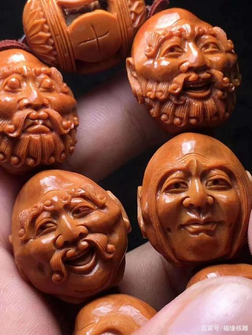 福缘核雕:核雕大师顾永芳金奖作品《双面十八罗汉》