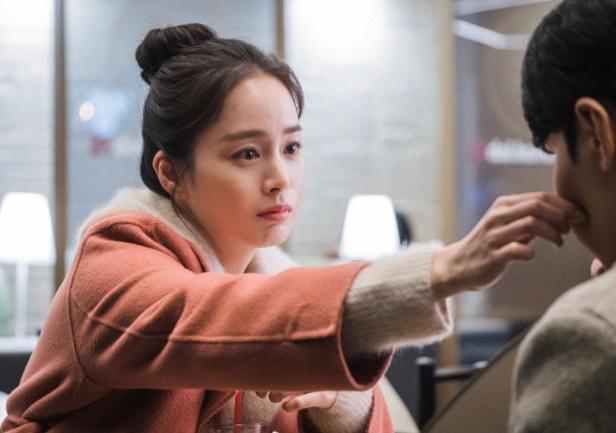 金泰熙剧组人员疑似感染新冠肺炎,电视剧组还不停拍真