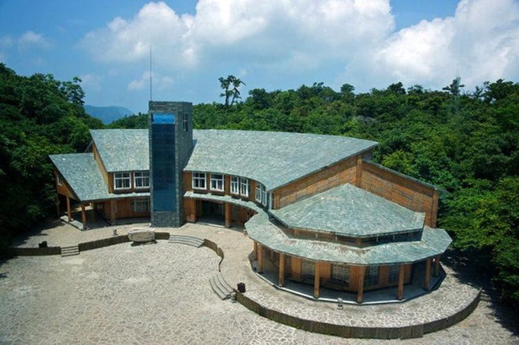 "李娜小屋"