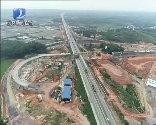 用行动致敬劳动节博白松铁高速公路项目建设者五一坚守岗位