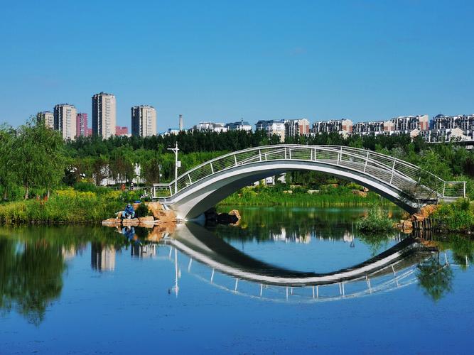 长春工业轨迹公园伊通河轻轨站