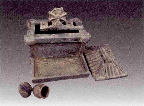 洛阳邙山陕西汉陶井栏(图自中国国家博物馆馆刊)