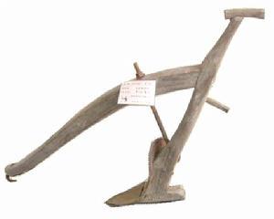 > 查看版本  犁是一种耕地的农具.