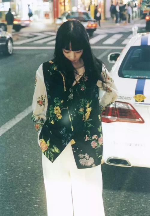 壁纸|小松菜奈,连gd都爱上她的"冷漠脸"